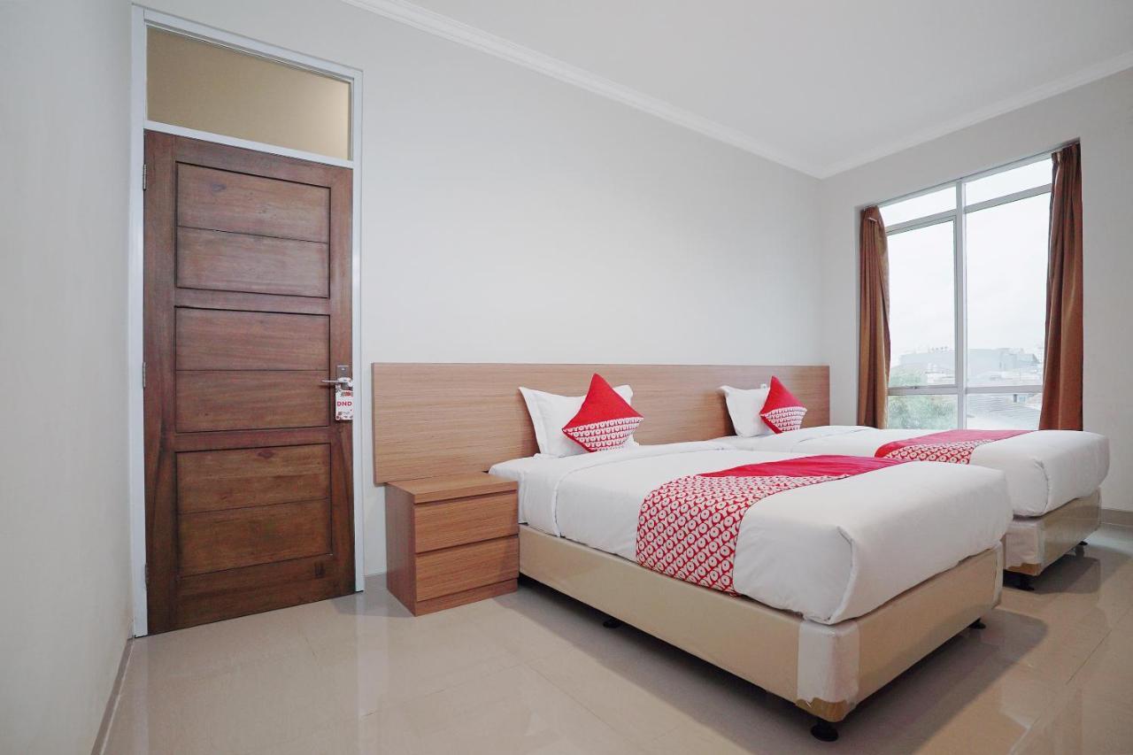 Oyo 415 The Kartini 8 Residence Jakarta Kültér fotó