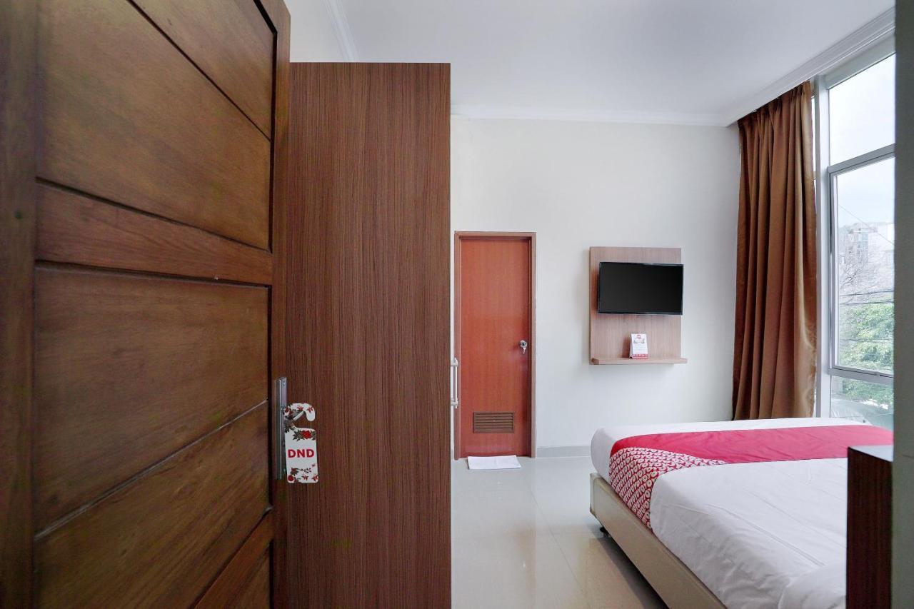 Oyo 415 The Kartini 8 Residence Jakarta Kültér fotó