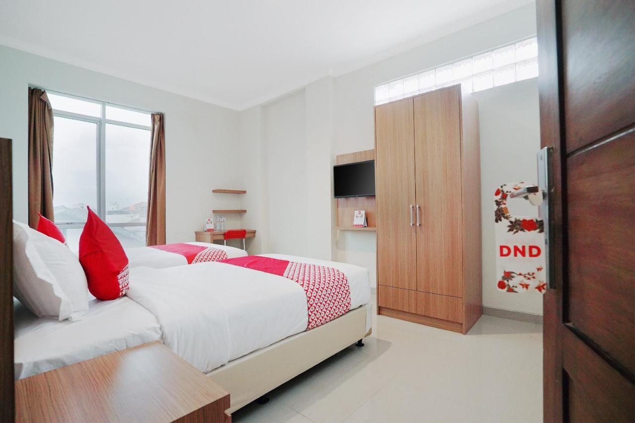 Oyo 415 The Kartini 8 Residence Jakarta Kültér fotó
