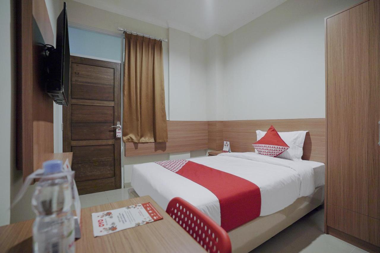 Oyo 415 The Kartini 8 Residence Jakarta Kültér fotó