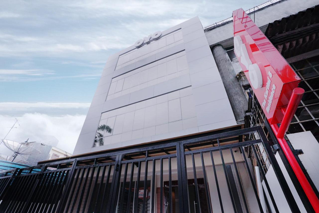 Oyo 415 The Kartini 8 Residence Jakarta Kültér fotó
