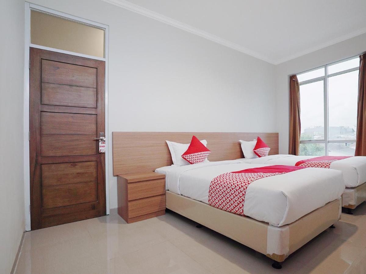Oyo 415 The Kartini 8 Residence Jakarta Kültér fotó