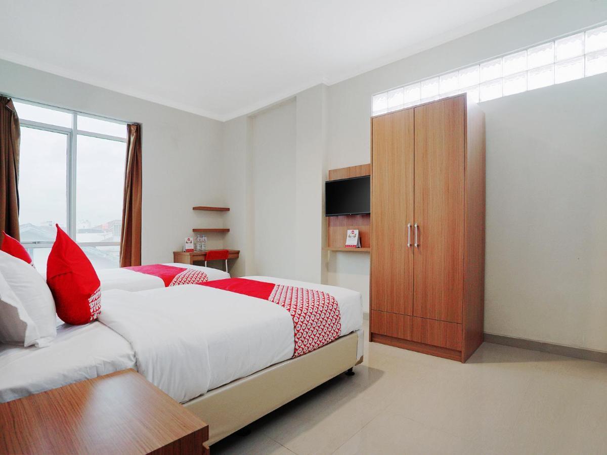 Oyo 415 The Kartini 8 Residence Jakarta Kültér fotó