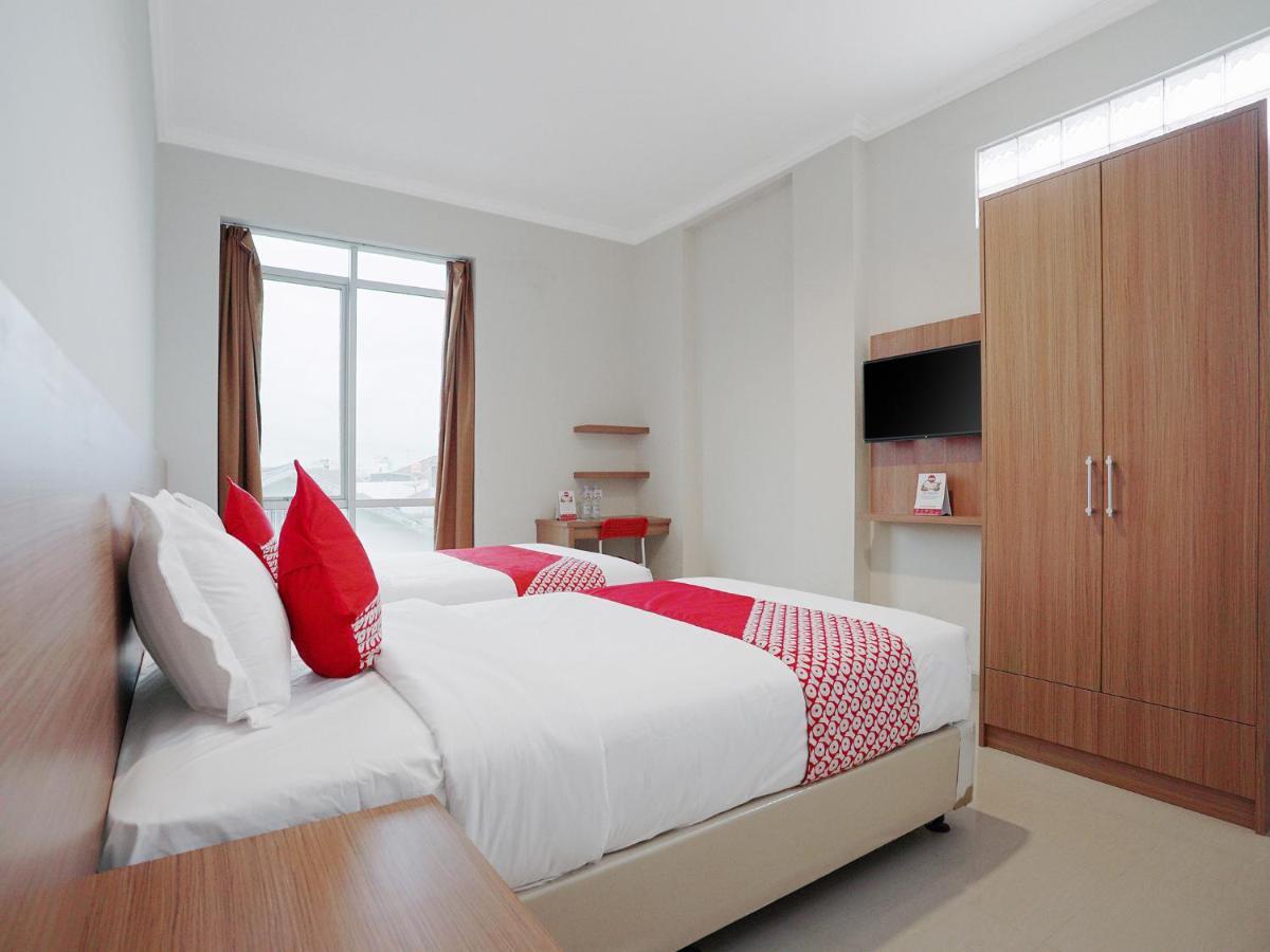 Oyo 415 The Kartini 8 Residence Jakarta Kültér fotó