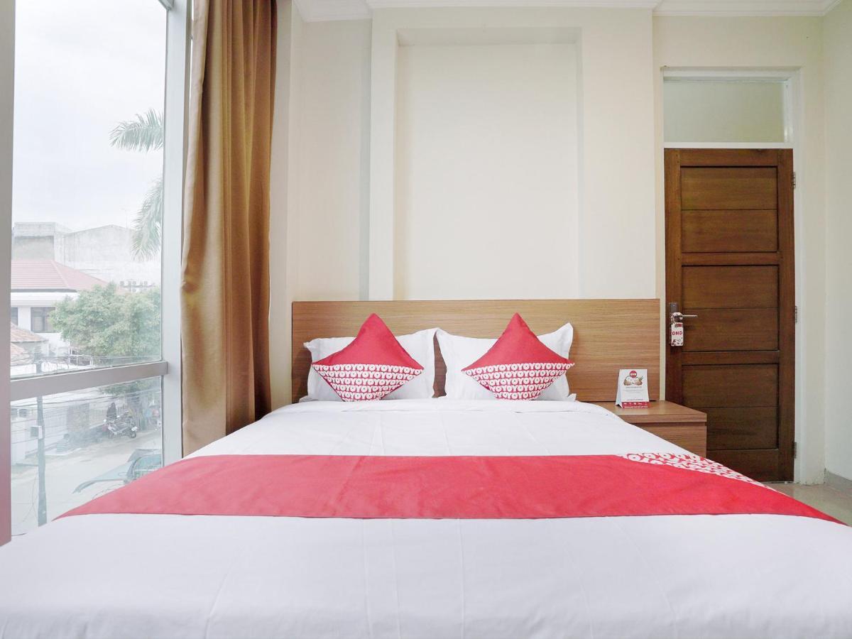 Oyo 415 The Kartini 8 Residence Jakarta Kültér fotó