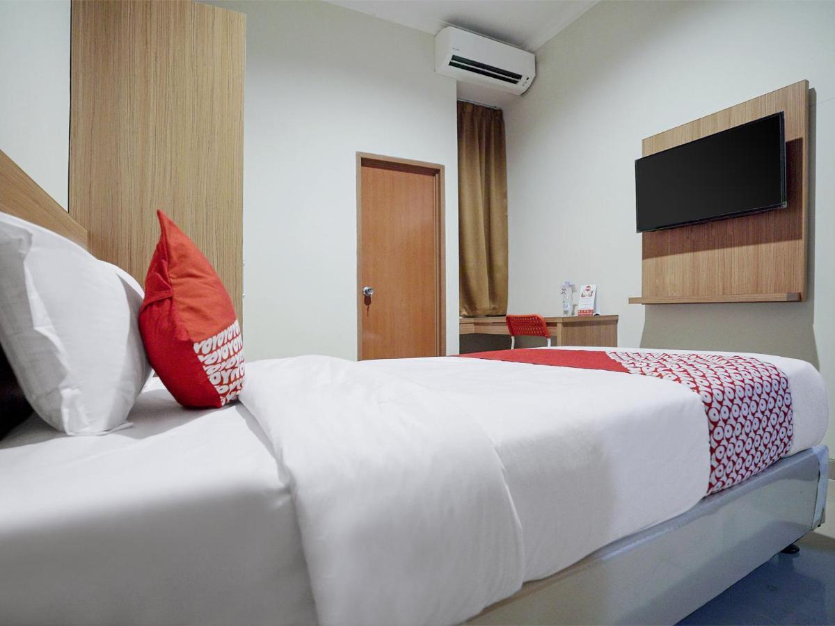 Oyo 415 The Kartini 8 Residence Jakarta Kültér fotó