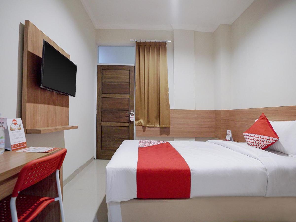 Oyo 415 The Kartini 8 Residence Jakarta Kültér fotó