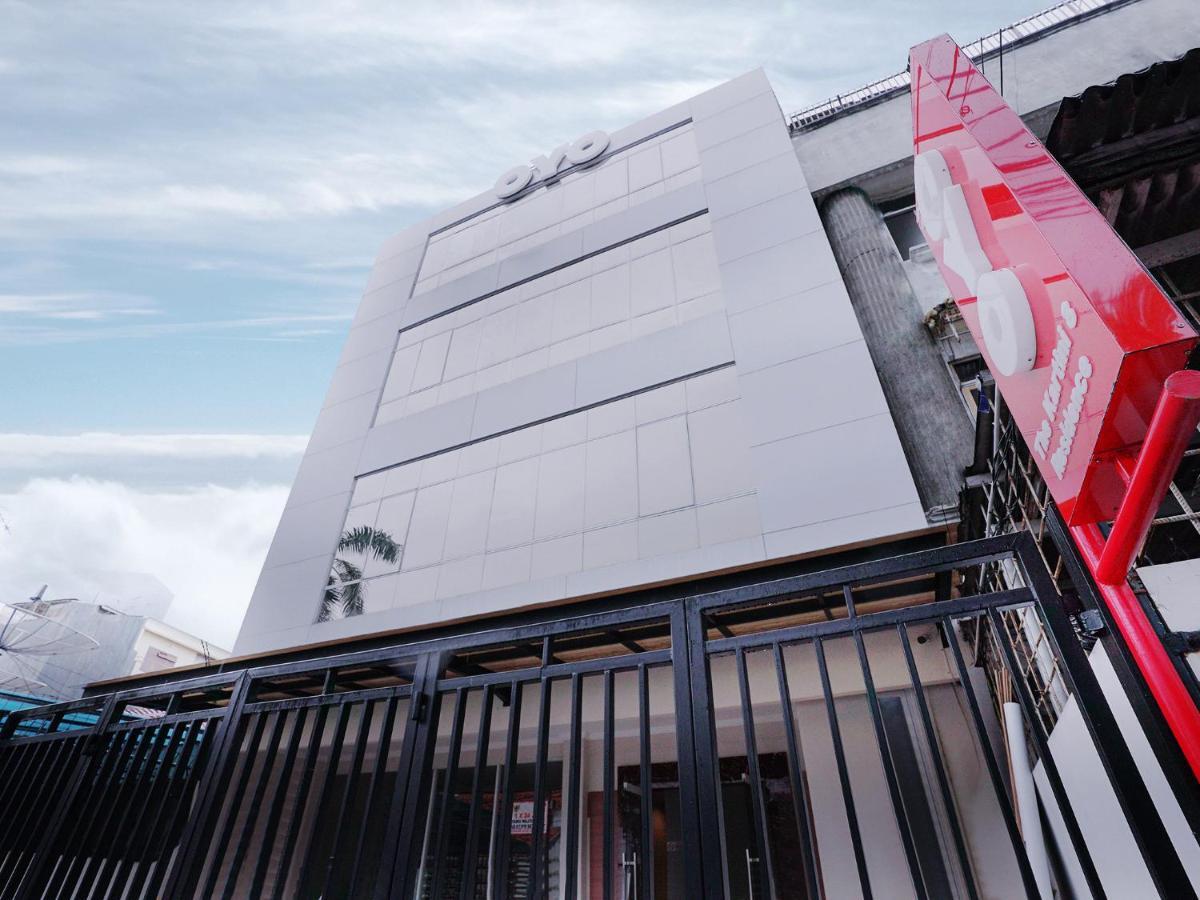 Oyo 415 The Kartini 8 Residence Jakarta Kültér fotó