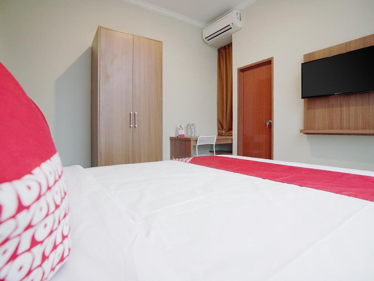 Oyo 415 The Kartini 8 Residence Jakarta Kültér fotó