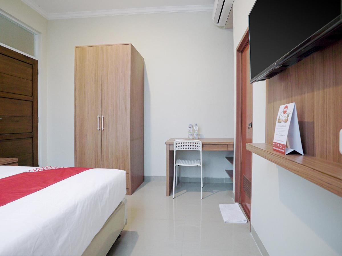 Oyo 415 The Kartini 8 Residence Jakarta Kültér fotó